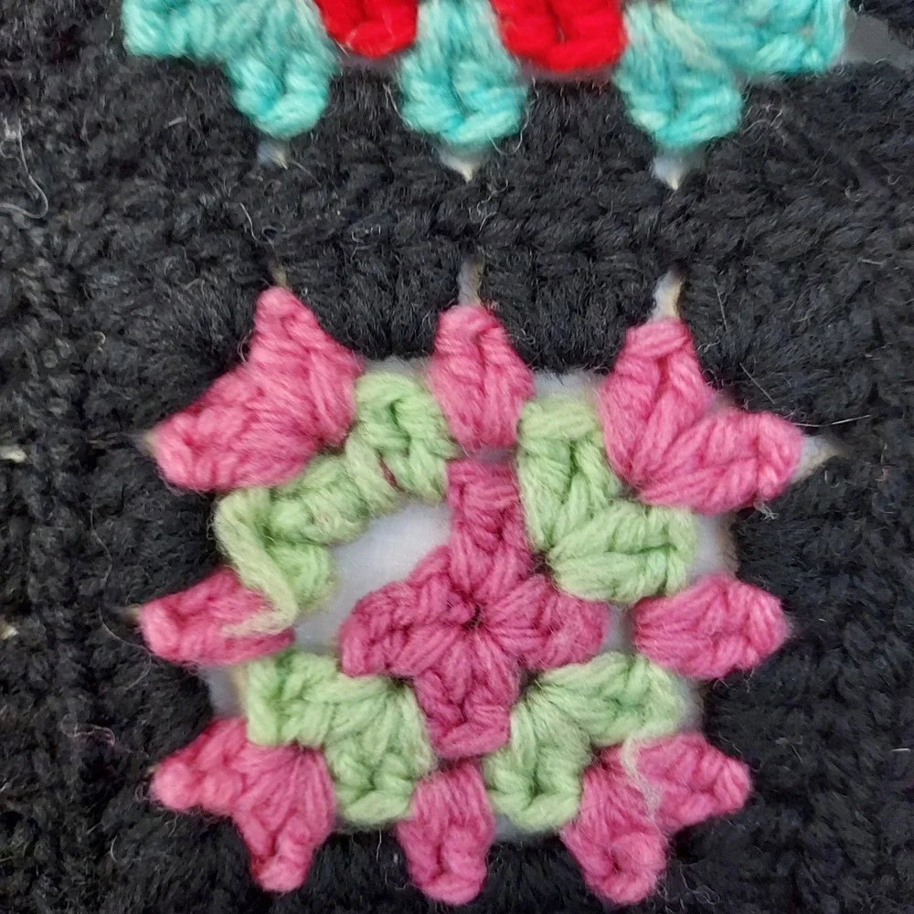 Vtg Handmade Granny Square Crochet‎ Blanket Afghan 70s Cabin Cottage Core Throw